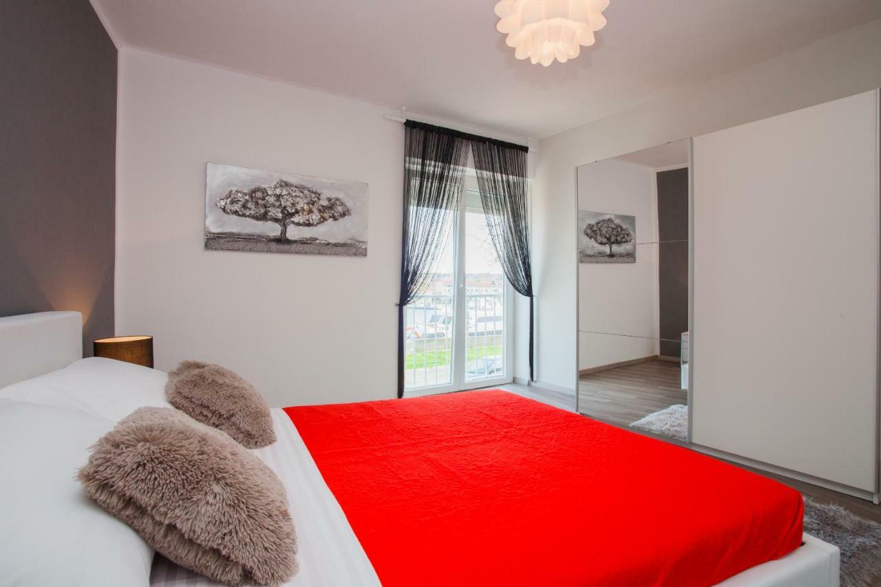 Royal View Apartment ซาดาร์ ภายนอก รูปภาพ